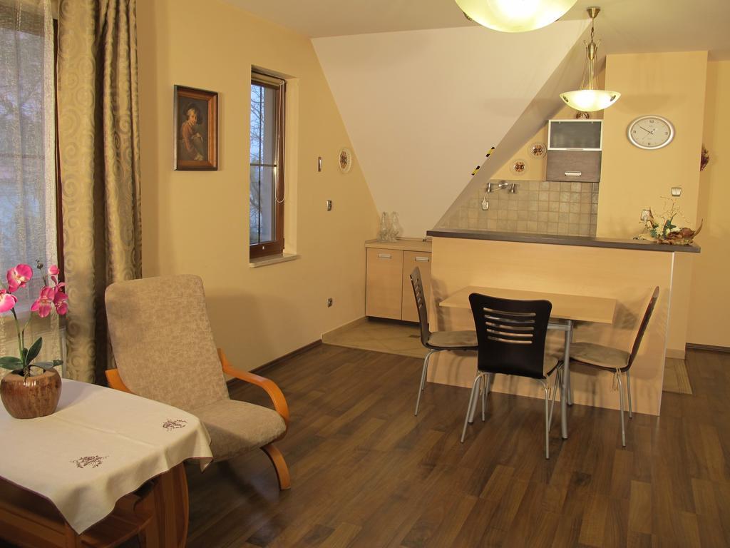 Apartament Wika - Pod Aniolem 카지미에르즈 돌니 객실 사진